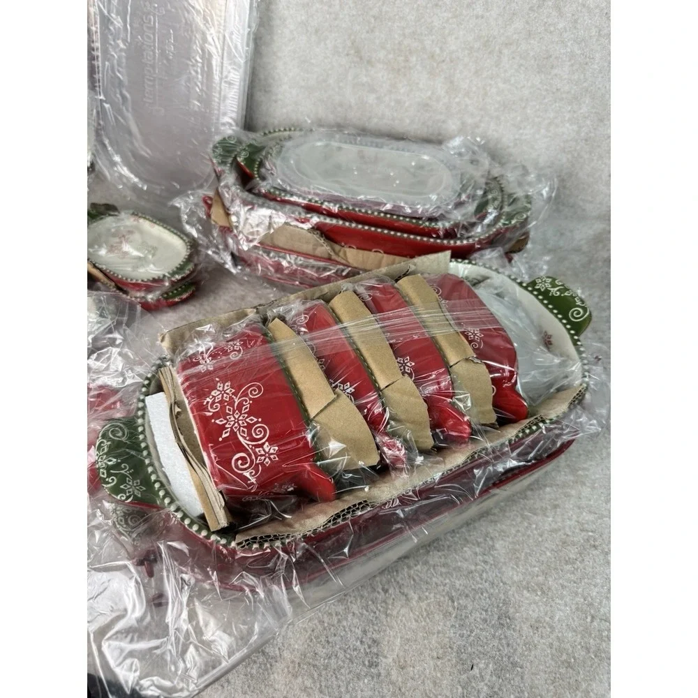 Snowflake‎ Temptation 24 Piece Baking Dish Set with Recipe Cards and Lids